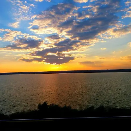 Summerland Sea & Daire